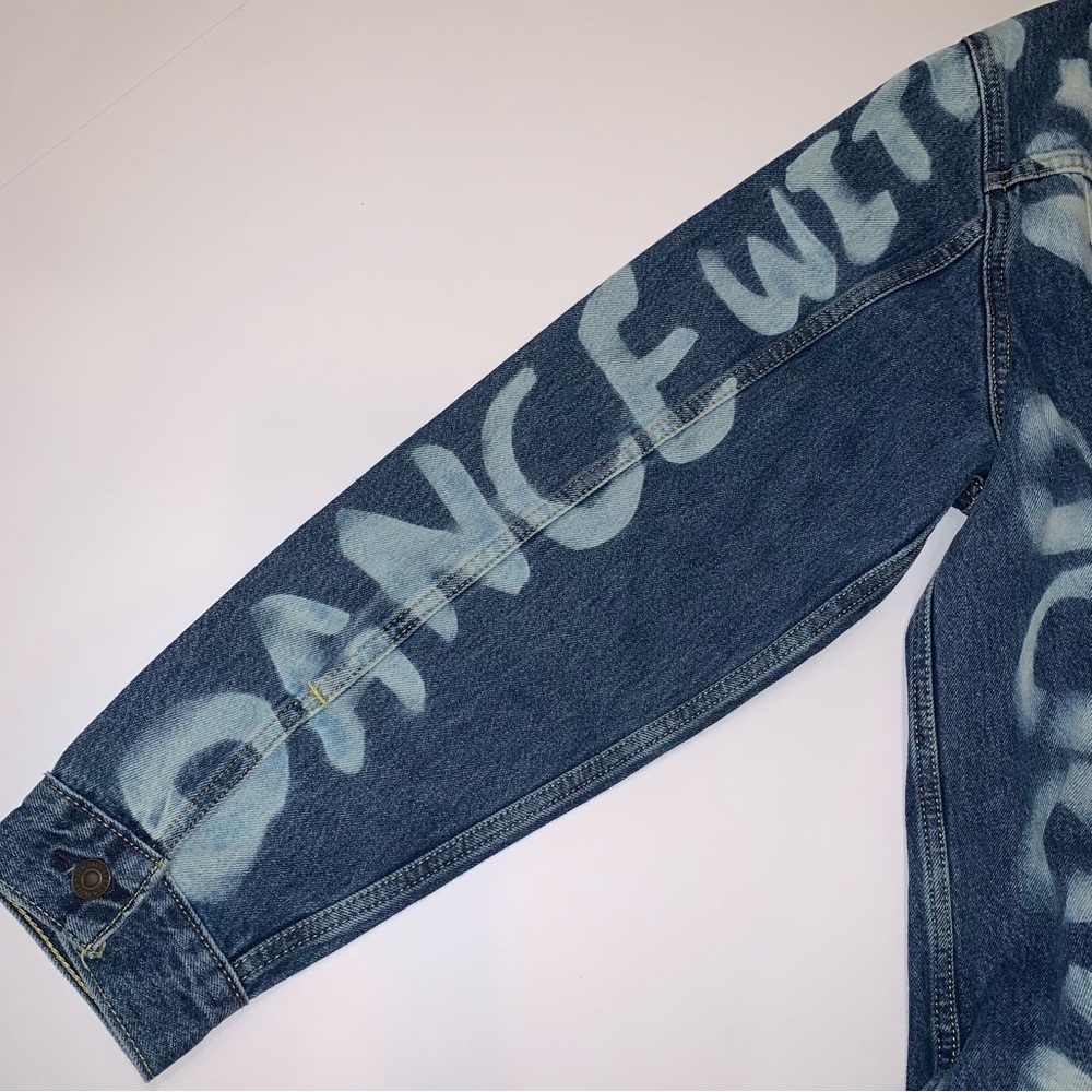 Levi's Premium Denim The Trucker Graffiti Jacket-Size XL New - Picture 6 of 12